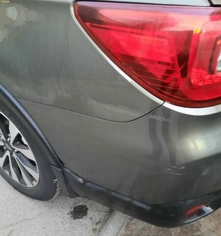 Зеленый Субару Аутбек, объемом двигателя 2.5 л и пробегом 228 тыс. км за 15500 $, фото 6 на Automoto.ua