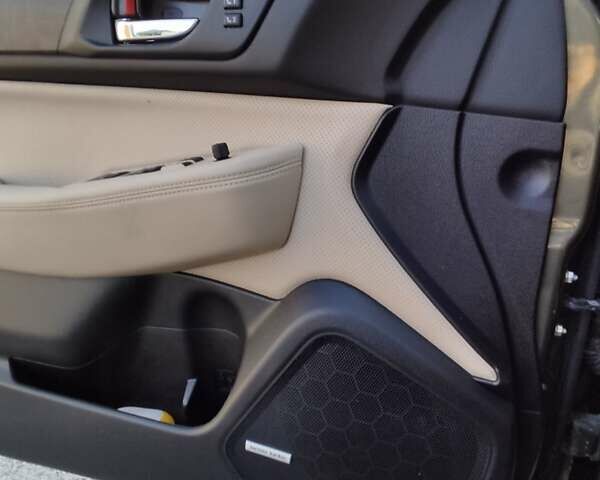 Зелений Субару Аутбек, об'ємом двигуна 2.5 л та пробігом 109 тис. км за 14990 $, фото 14 на Automoto.ua