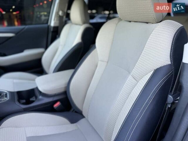 Зелений Субару Аутбек, об'ємом двигуна 2.5 л та пробігом 12 тис. км за 26000 $, фото 10 на Automoto.ua