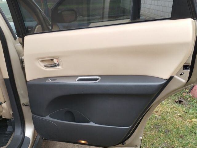 Бежевий Субару Трібека, об'ємом двигуна 3 л та пробігом 229 тис. км за 6900 $, фото 11 на Automoto.ua