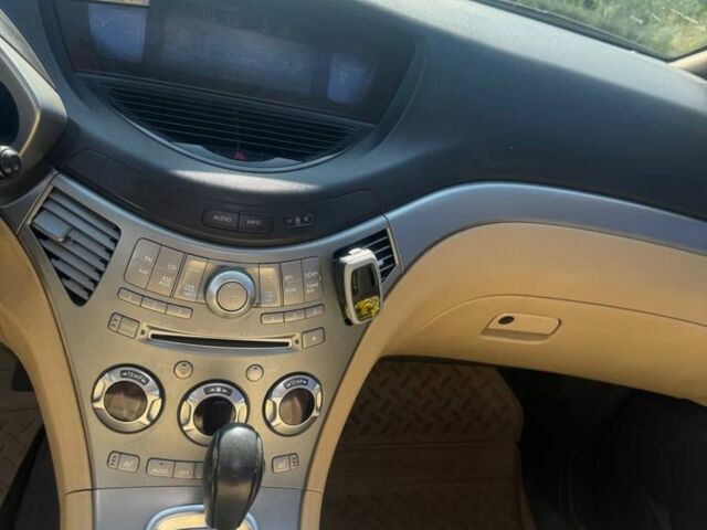 Бежевый Субару Трибека, объемом двигателя 3 л и пробегом 300 тыс. км за 5499 $, фото 9 на Automoto.ua