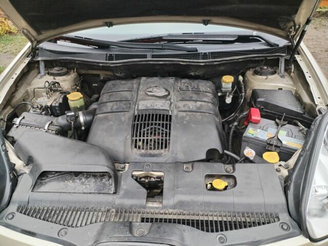 Бежевий Субару Трібека, об'ємом двигуна 3 л та пробігом 229 тис. км за 6900 $, фото 23 на Automoto.ua