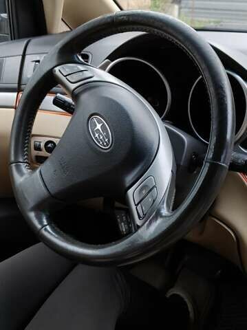 Бежевый Субару Трибека, объемом двигателя 3 л и пробегом 265 тыс. км за 5500 $, фото 6 на Automoto.ua