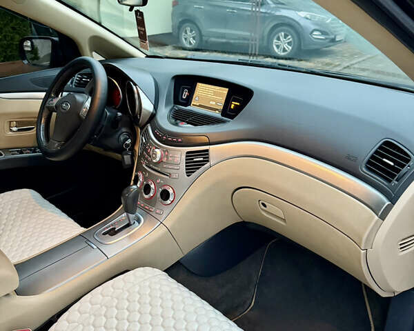 Черный Субару Трибека, объемом двигателя 3 л и пробегом 267 тыс. км за 6500 $, фото 31 на Automoto.ua