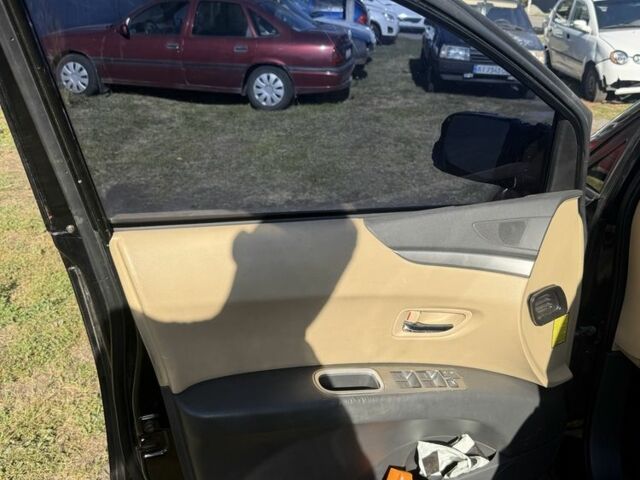 Чорний Субару Трібека, об'ємом двигуна 3 л та пробігом 285 тис. км за 3200 $, фото 6 на Automoto.ua