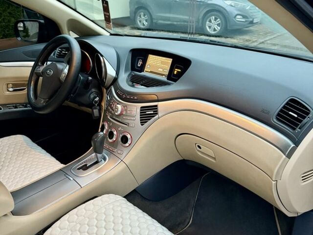 Черный Субару Трибека, объемом двигателя 3 л и пробегом 267 тыс. км за 6500 $, фото 19 на Automoto.ua