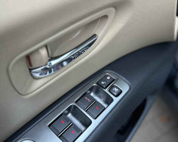 Черный Субару Трибека, объемом двигателя 3 л и пробегом 267 тыс. км за 6500 $, фото 14 на Automoto.ua