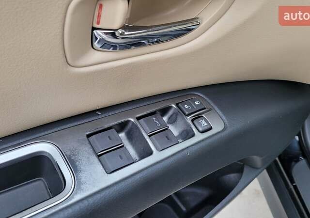 Чорний Субару Трібека, об'ємом двигуна 3.63 л та пробігом 210 тис. км за 5000 $, фото 3 на Automoto.ua