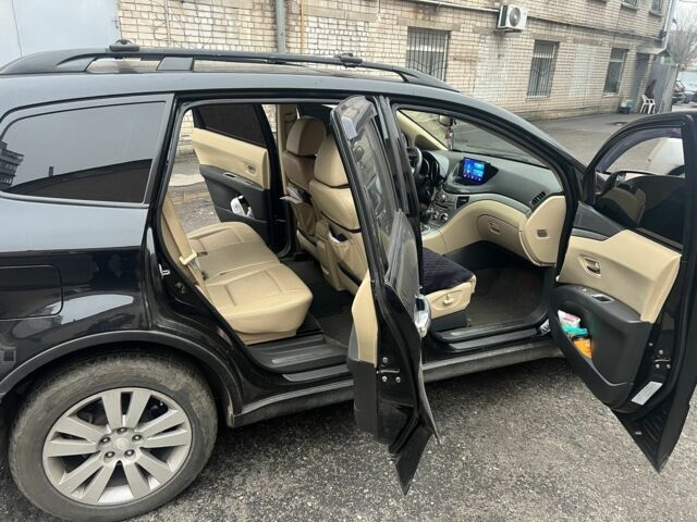 Чорний Субару Трібека, об'ємом двигуна 3.6 л та пробігом 235 тис. км за 8200 $, фото 3 на Automoto.ua