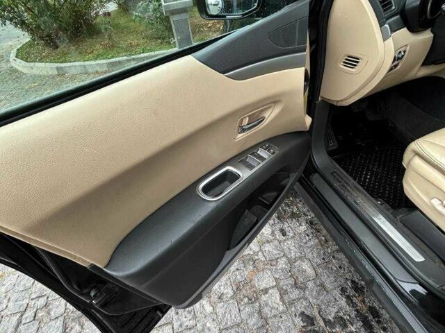 Чорний Субару Трібека, об'ємом двигуна 3.6 л та пробігом 174 тис. км за 6900 $, фото 14 на Automoto.ua