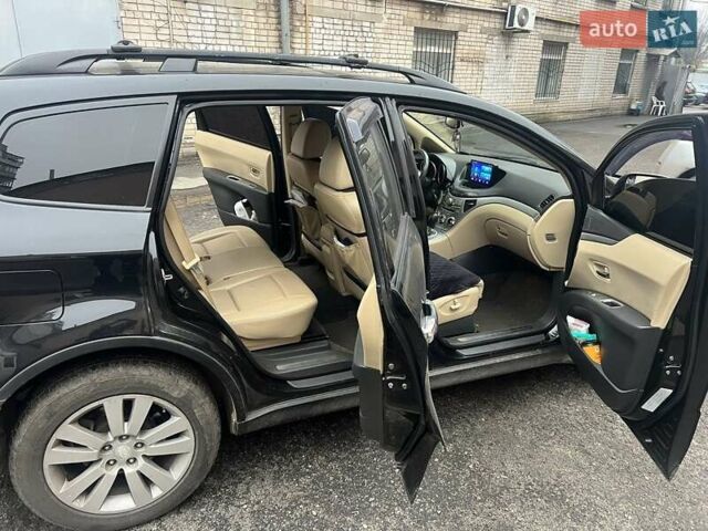 Чорний Субару Трібека, об'ємом двигуна 3.6 л та пробігом 235 тис. км за 8200 $, фото 2 на Automoto.ua