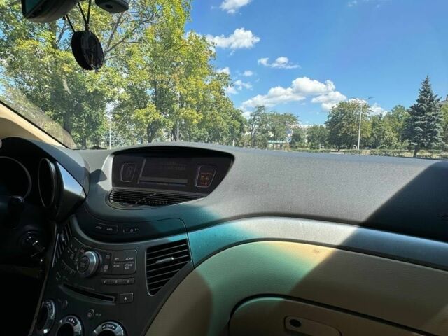 Красный Субару Трибека, объемом двигателя 3 л и пробегом 173 тыс. км за 8000 $, фото 5 на Automoto.ua