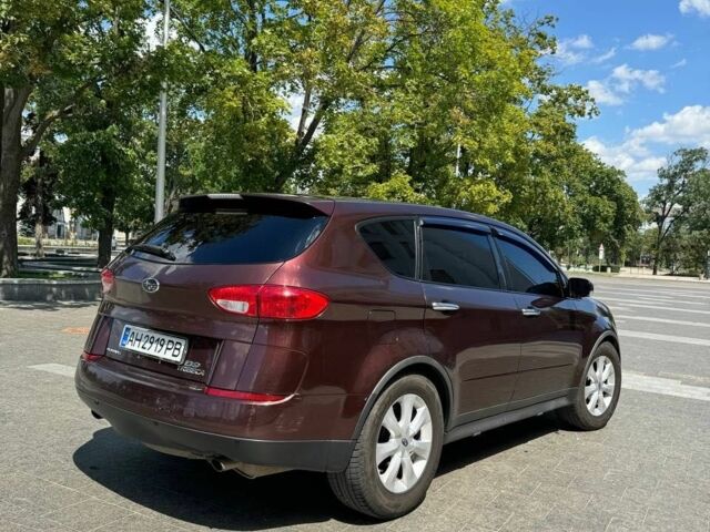 Красный Субару Трибека, объемом двигателя 3 л и пробегом 173 тыс. км за 8000 $, фото 3 на Automoto.ua