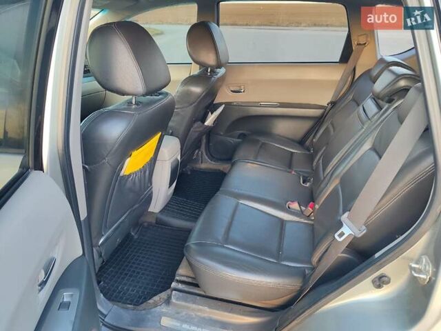 Серый Субару Трибека, объемом двигателя 3 л и пробегом 195 тыс. км за 7000 $, фото 5 на Automoto.ua