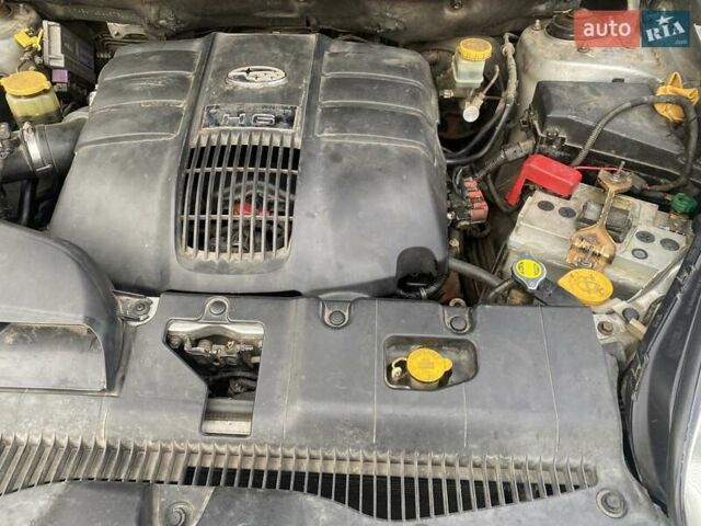 Серый Субару Трибека, объемом двигателя 3 л и пробегом 280 тыс. км за 5550 $, фото 3 на Automoto.ua