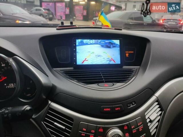 Сірий Субару Трібека, об'ємом двигуна 3 л та пробігом 239 тис. км за 4750 $, фото 38 на Automoto.ua