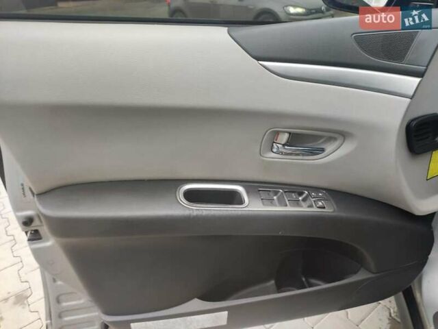 Сірий Субару Трібека, об'ємом двигуна 3 л та пробігом 239 тис. км за 4750 $, фото 20 на Automoto.ua