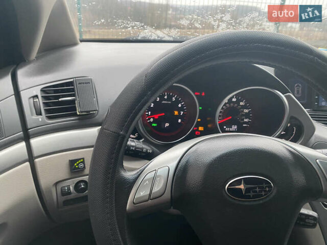 Серый Субару Трибека, объемом двигателя 3 л и пробегом 223 тыс. км за 6600 $, фото 1 на Automoto.ua