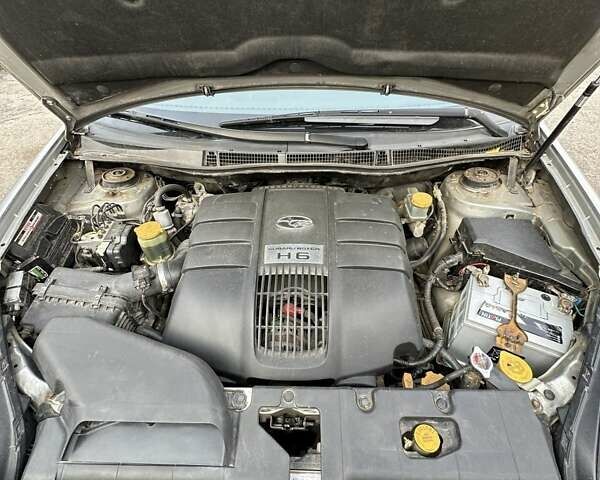 Сірий Субару Трібека, об'ємом двигуна 3 л та пробігом 226 тис. км за 6000 $, фото 29 на Automoto.ua