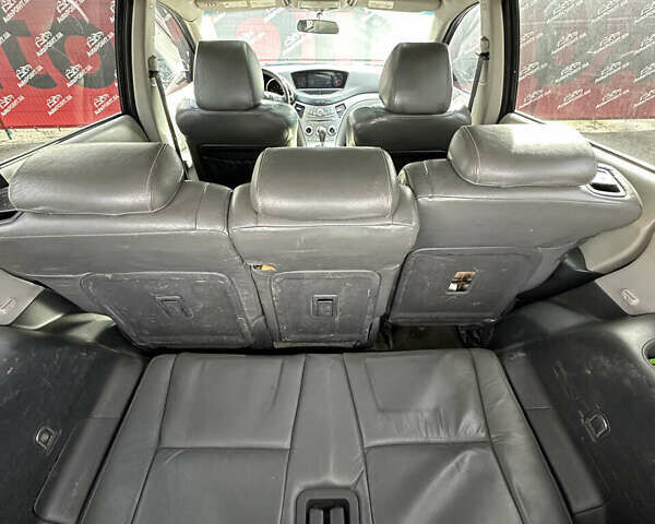 Серый Субару Трибека, объемом двигателя 3 л и пробегом 226 тыс. км за 6000 $, фото 17 на Automoto.ua