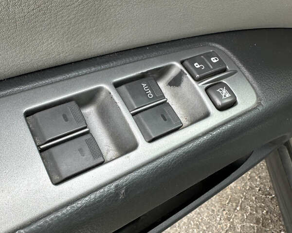 Серый Субару Трибека, объемом двигателя 3 л и пробегом 226 тыс. км за 6000 $, фото 21 на Automoto.ua