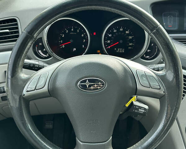 Серый Субару Трибека, объемом двигателя 3 л и пробегом 226 тыс. км за 6000 $, фото 15 на Automoto.ua