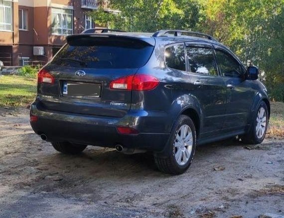 Серый Субару Трибека, объемом двигателя 3.6 л и пробегом 170 тыс. км за 9000 $, фото 3 на Automoto.ua