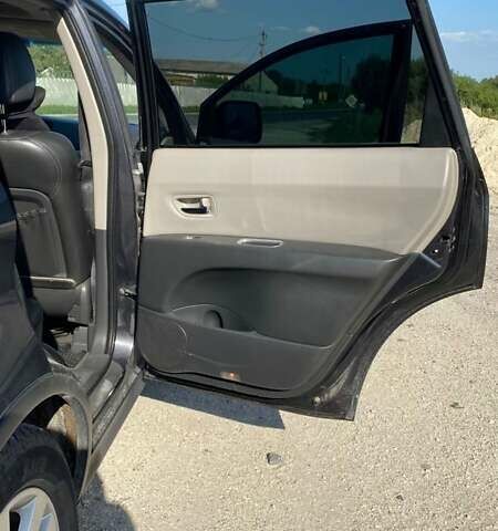 Сірий Субару Трібека, об'ємом двигуна 3.63 л та пробігом 211 тис. км за 8900 $, фото 9 на Automoto.ua