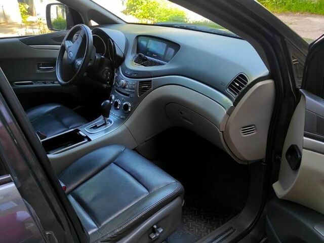 Серый Субару Трибека, объемом двигателя 3.6 л и пробегом 119 тыс. км за 9900 $, фото 4 на Automoto.ua