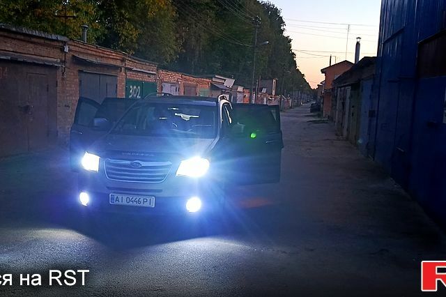 Серый Субару Трибека, объемом двигателя 3.6 л и пробегом 356 тыс. км за 7500 $, фото 8 на Automoto.ua