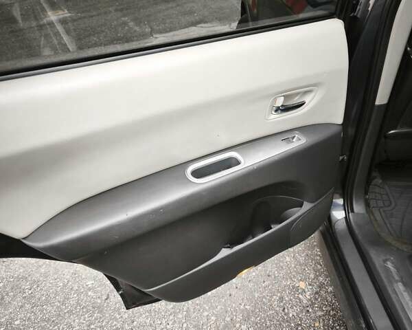 Серый Субару Трибека, объемом двигателя 3.6 л и пробегом 257 тыс. км за 8500 $, фото 7 на Automoto.ua