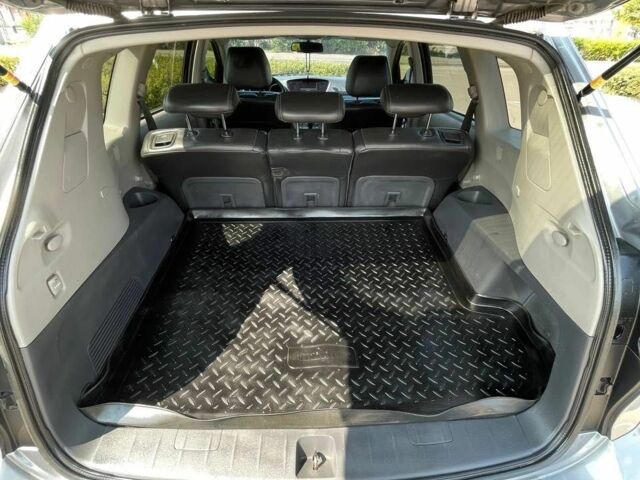 Серый Субару Трибека, объемом двигателя 3.6 л и пробегом 340 тыс. км за 6400 $, фото 16 на Automoto.ua