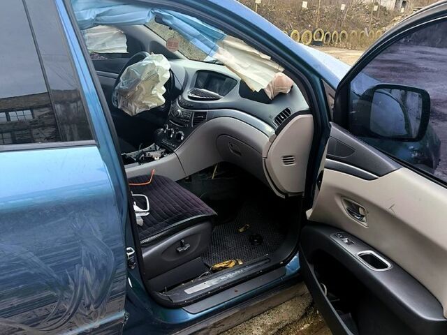 Синий Субару Трибека, объемом двигателя 36 л и пробегом 180 тыс. км за 3500 $, фото 2 на Automoto.ua