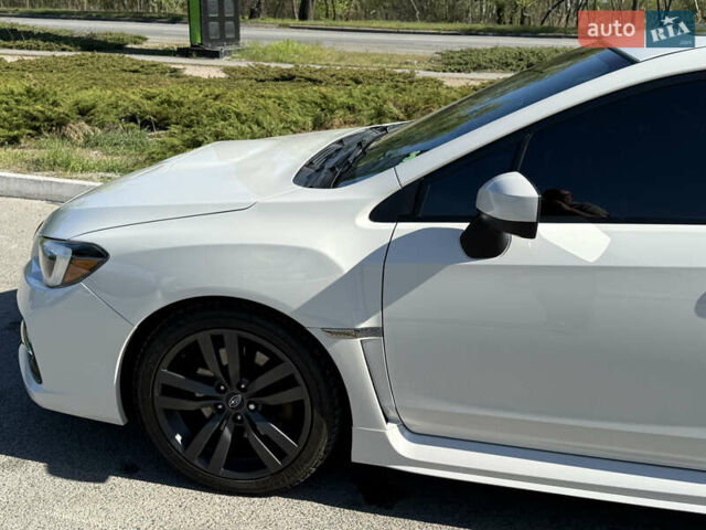 Білий Субару ВРХ, об'ємом двигуна 2 л та пробігом 146 тис. км за 13999 $, фото 7 на Automoto.ua