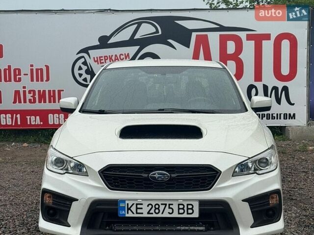 Белый Субару ВРХ, объемом двигателя 2 л и пробегом 56 тыс. км за 17000 $, фото 1 на Automoto.ua