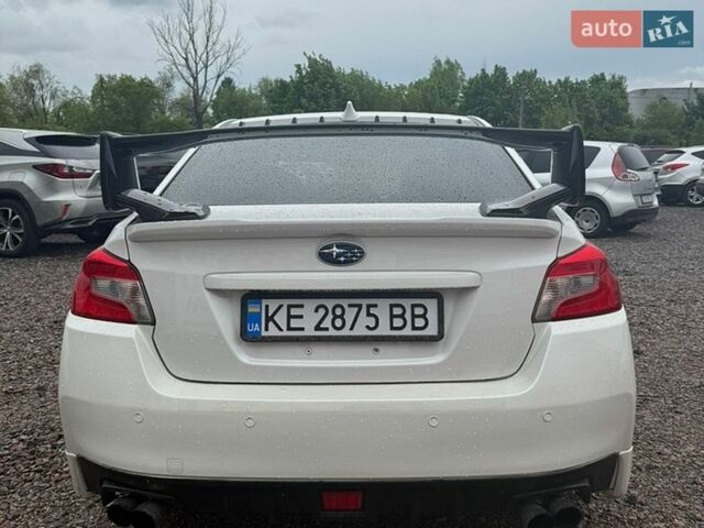 Белый Субару ВРХ, объемом двигателя 2 л и пробегом 56 тыс. км за 17000 $, фото 3 на Automoto.ua
