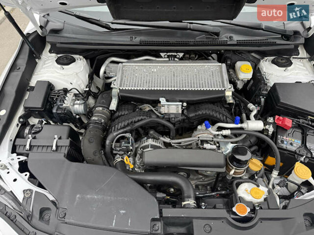 Белый Субару ВРХ, объемом двигателя 2.39 л и пробегом 59 тыс. км за 25000 $, фото 9 на Automoto.ua