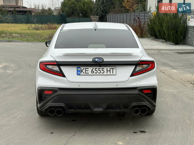 Белый Субару ВРХ, объемом двигателя 2.39 л и пробегом 59 тыс. км за 25000 $, фото 5 на Automoto.ua