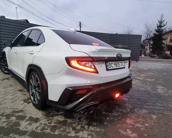 Белый Субару ВРХ, объемом двигателя 2.39 л и пробегом 31 тыс. км за 27500 $, фото 11 на Automoto.ua