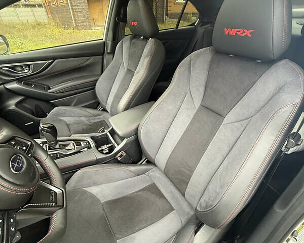 Белый Субару ВРХ, объемом двигателя 2.39 л и пробегом 59 тыс. км за 25000 $, фото 7 на Automoto.ua