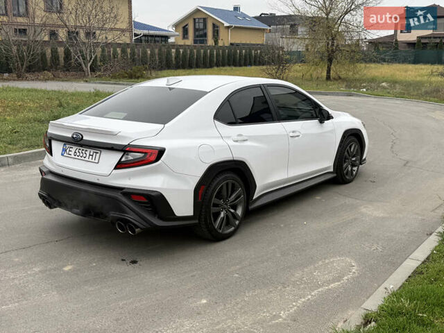 Белый Субару ВРХ, объемом двигателя 2.39 л и пробегом 59 тыс. км за 25000 $, фото 3 на Automoto.ua