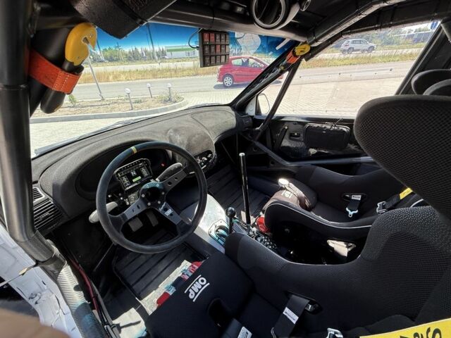 Білий Субару ХТ, об'ємом двигуна 2 л та пробігом 10 тис. км за 60000 $, фото 2 на Automoto.ua