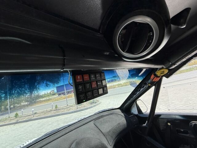 Білий Субару ХТ, об'ємом двигуна 2 л та пробігом 10 тис. км за 60000 $, фото 4 на Automoto.ua