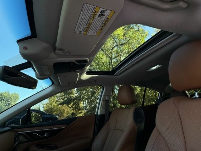 Белый Субару ХТ, объемом двигателя 2.4 л и пробегом 20 тыс. км за 26599 $, фото 6 на Automoto.ua