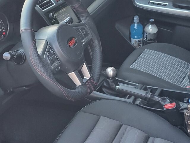 Белый Субару ХВ, объемом двигателя 2 л и пробегом 100 тыс. км за 10000 $, фото 6 на Automoto.ua