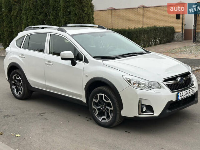 Белый Субару ХВ, объемом двигателя 2 л и пробегом 77 тыс. км за 15500 $, фото 2 на Automoto.ua