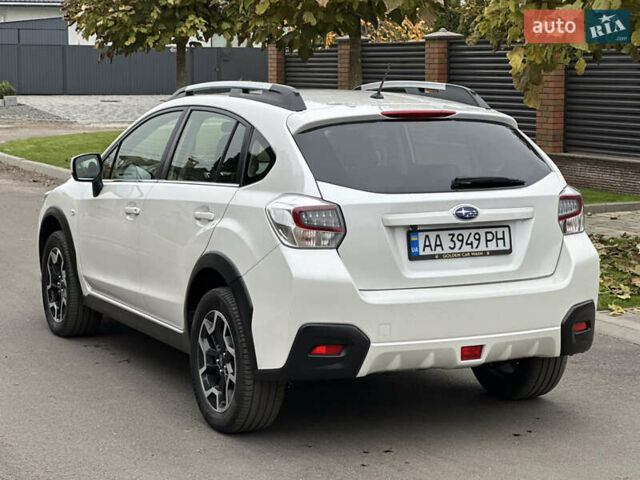 Белый Субару ХВ, объемом двигателя 2 л и пробегом 77 тыс. км за 15500 $, фото 4 на Automoto.ua