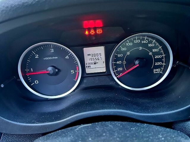 Черный Субару ХВ, объемом двигателя 2 л и пробегом 216 тыс. км за 8000 $, фото 4 на Automoto.ua