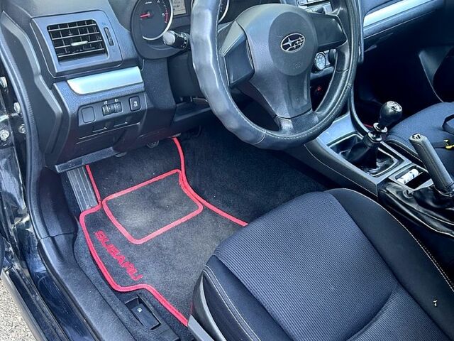 Чорний Субару ХВ, об'ємом двигуна 2 л та пробігом 216 тис. км за 8000 $, фото 5 на Automoto.ua