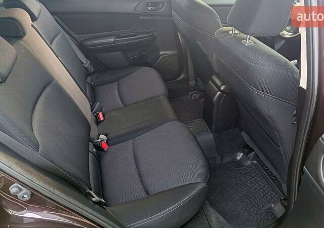 Червоний Субару ХВ, об'ємом двигуна 1.6 л та пробігом 190 тис. км за 10246 $, фото 6 на Automoto.ua